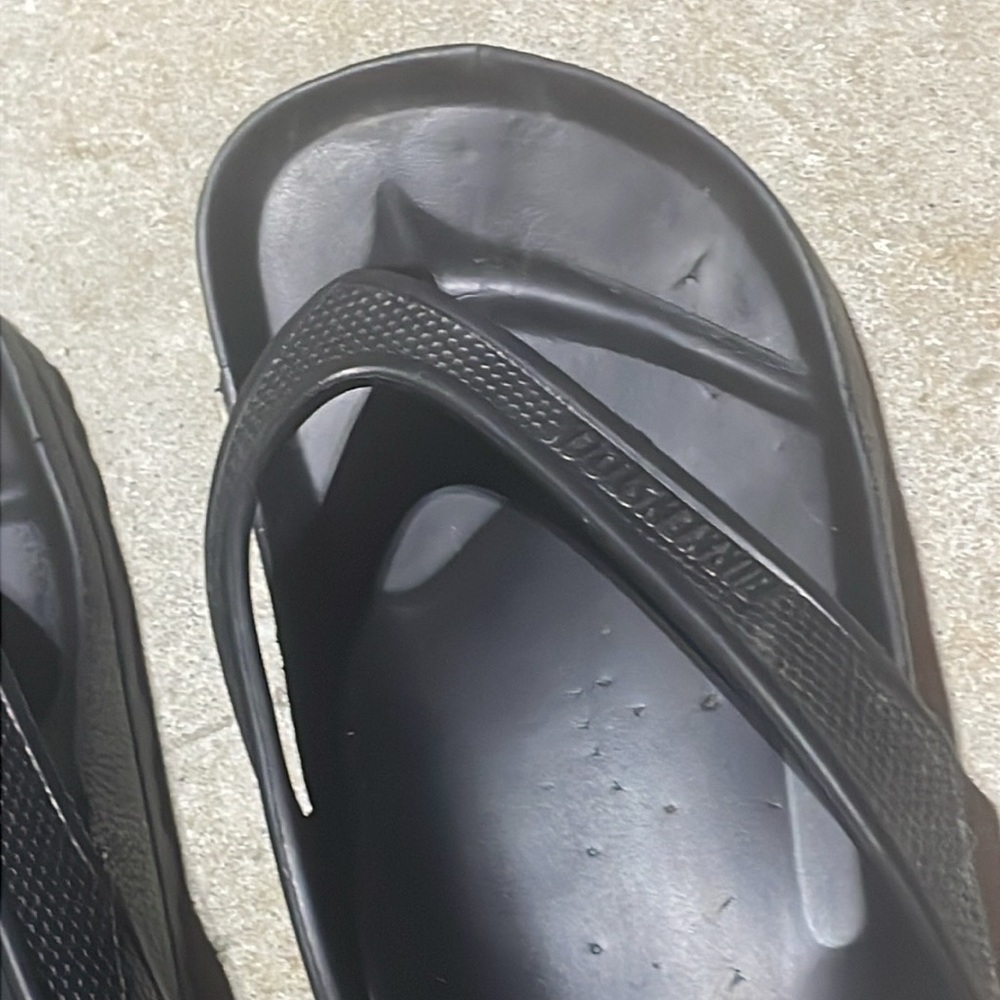 Birkenstock Honolulu EVA Regular Fit Black US Women’s Sz 9 EUR 40 Vacation Pool - Picture 4 of 9